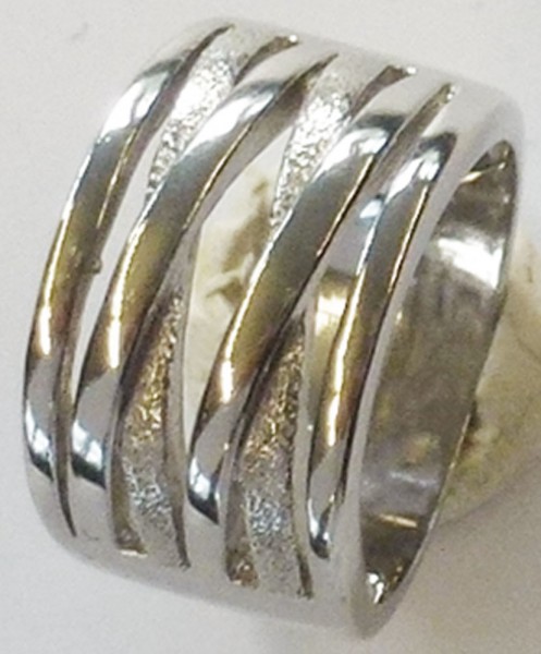 Ring in Silber Sterlingsilber 925/- mit polierten und mattierten Flaechen, Ringgr. 18,5 Breite 13mm Staerke 3mm zu Spitzenpreisen vom Schmucklieferant aus Stuttgart Abramowicz