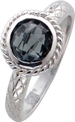 Moderner Ring in echtem Silber Sterlingsilber 925/-, poliert mit einem eingefassten blauen Stein Durchmesser 7mm, Ringkopf Durchmesser 1cm. Die gleichbleibende Ringschiene hat eine Breite von 3mm. Diesen einzigartigen Ring gibt es nur bei Abramowicz in St