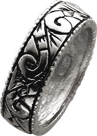 Ring aus Silber Sterlingsilber 925/- mit Ornamenten, teilweise schwarz rhodiniert, ca. 6,9 mm breit und 1,8 mm stark, in den Größen 16-20 mm erhältlich. Spitzenqualität aus dem Hause Abramowicz, dem Juwelier Ihres Vertrauens, seit 1949 in Stuttgart.