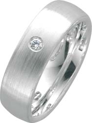 Freundschafts-/Trauring in Silber Sterlingsilber 925/-, mattiert und mit einen Brillant 0,04 ct W/SI besetzt, ca. 6,0 mm breit und 2,3 mm stark, in Größen 16-21 mm erhältlich. Die Ringe sind auf Wunsch auch mit Gravur (inklusive). Dieses Modell ist nur in